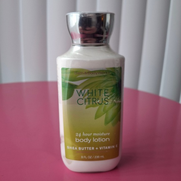 Bath & Body Works WHITE CITRUS 24 Hour Moisture Body Lotion 8 oz NEW - Picture 2 of 3
